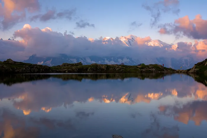 Reflet du Mont Blanc au Lac des Cheserys